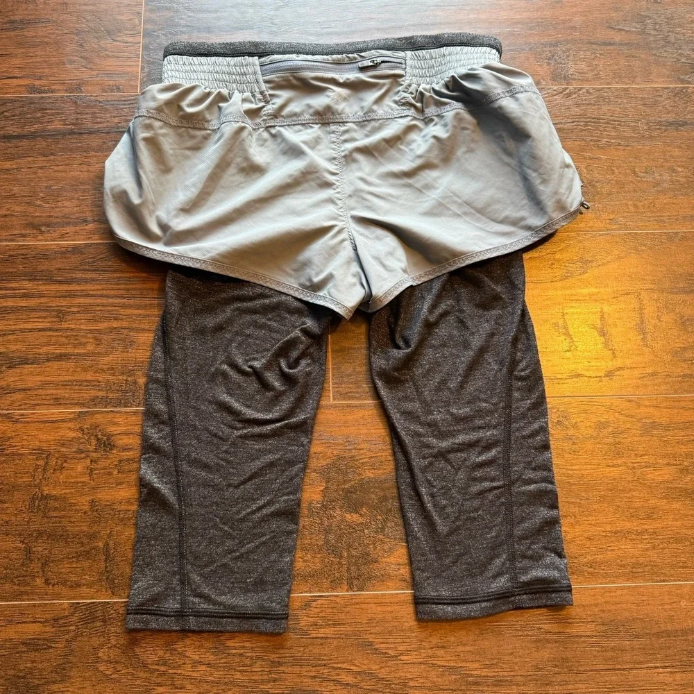 ATHLETA Skirted Leggings Gray Black Athletic Running Hiking XS Inside Pocket Zip - Picture 5 of 8